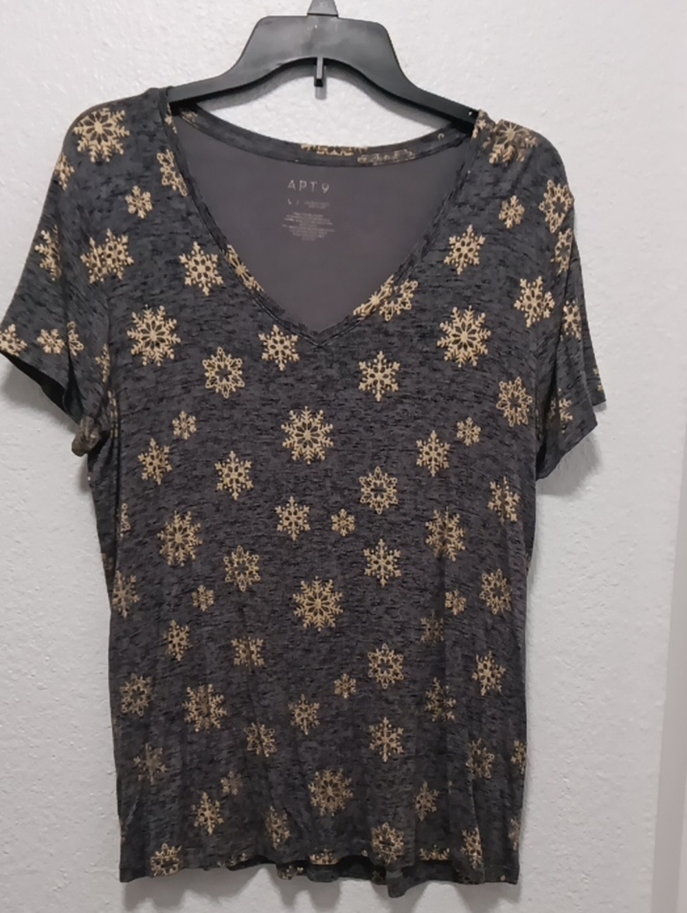 Apt. 9 Essentials Stretchy Charcoal V-Neck Tee with Gold Snowflake Pattern